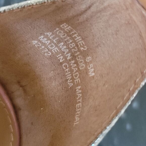 WILD PAIR BETHIE2 RAINBOW GLITTER BREATHABLE BESTIE SQUARE TOE SANDAL - Picture 16 of 16